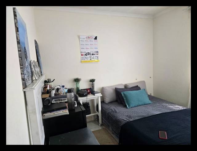 2 bed property to rent in LAKEFIELD